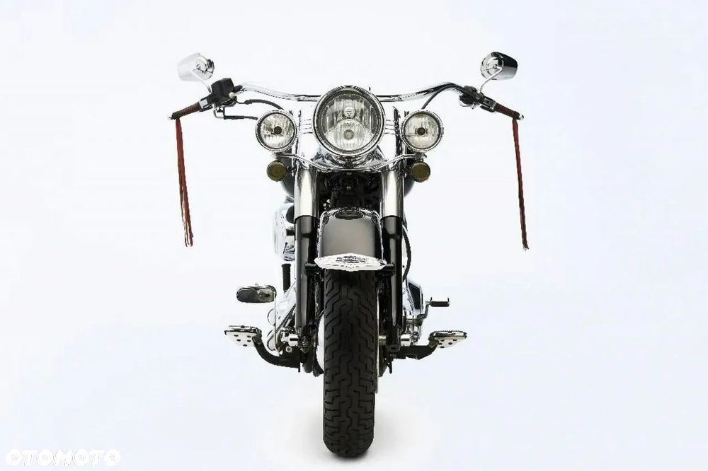 Harley-Davidson Softail Deluxe - 3