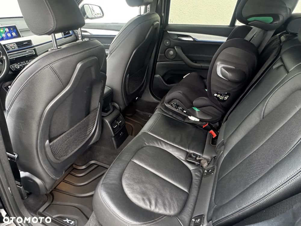 BMW X1 - 15