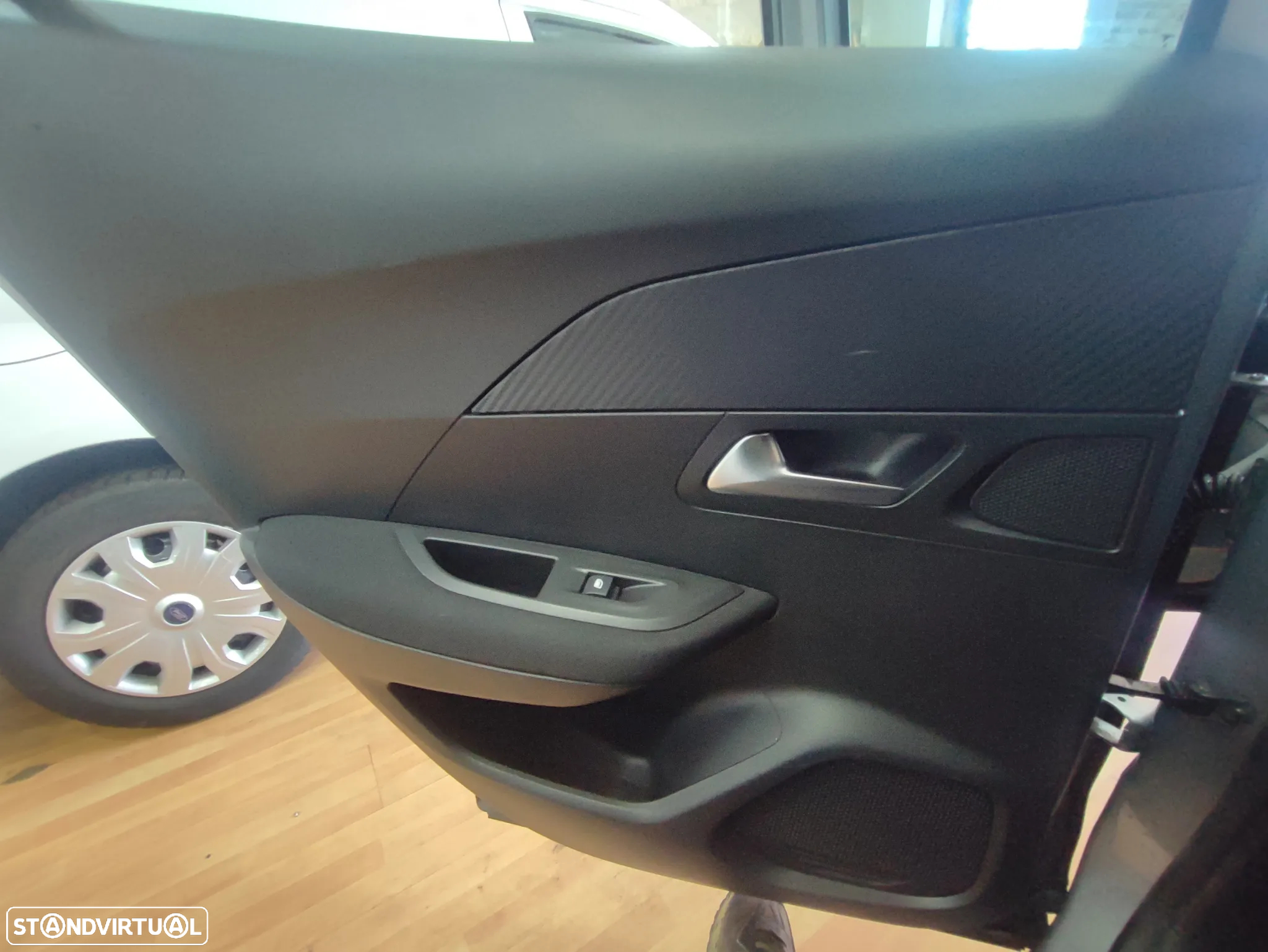 Peugeot 2008 BlueHDi 110 Active - 23