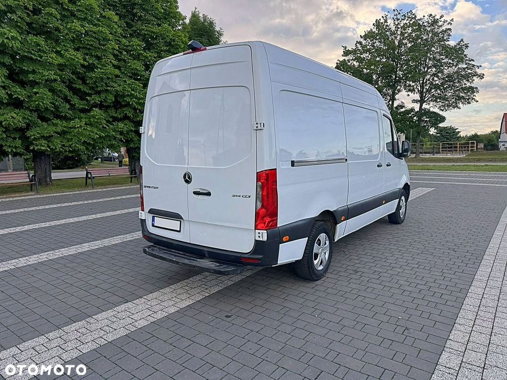 Mercedes-Benz Sprinter - 3
