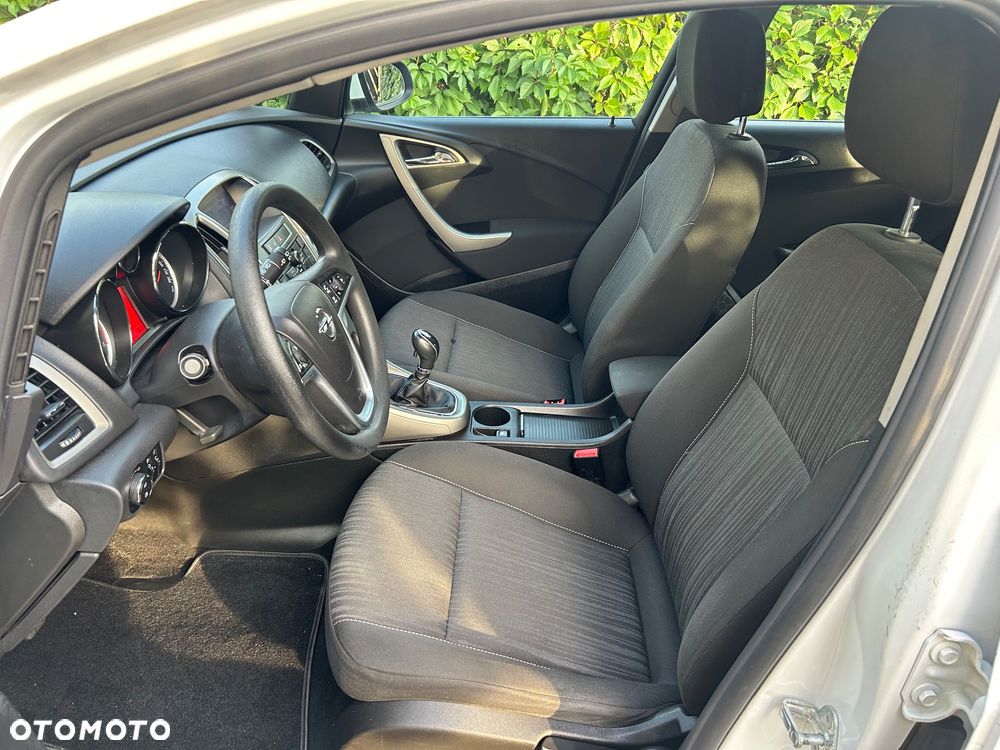 Opel Astra 1.4 ecoFLEX - 26