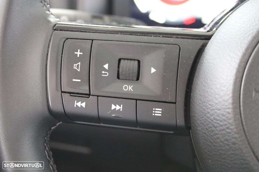 Nissan Qashqai 1.3 DIG-T N-Connecta - 16