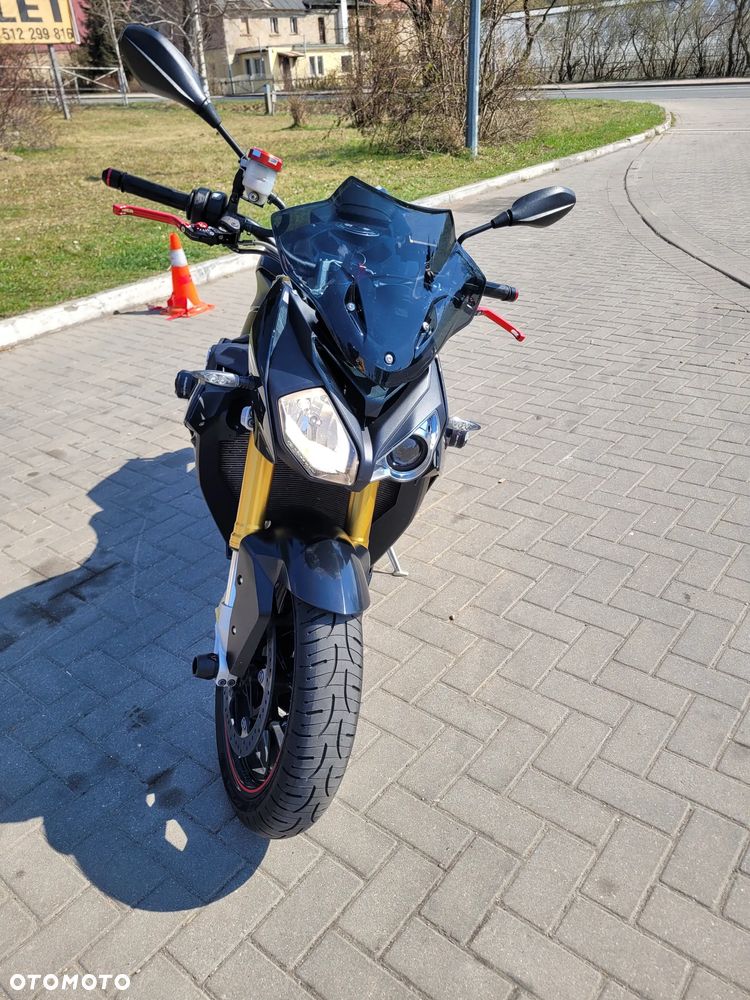 BMW S - 2