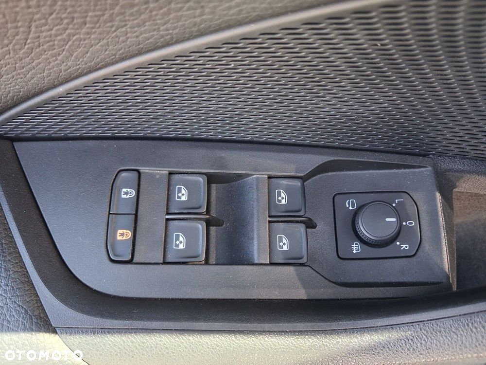Skoda Octavia 2.0 TDI Selection DSG - 11