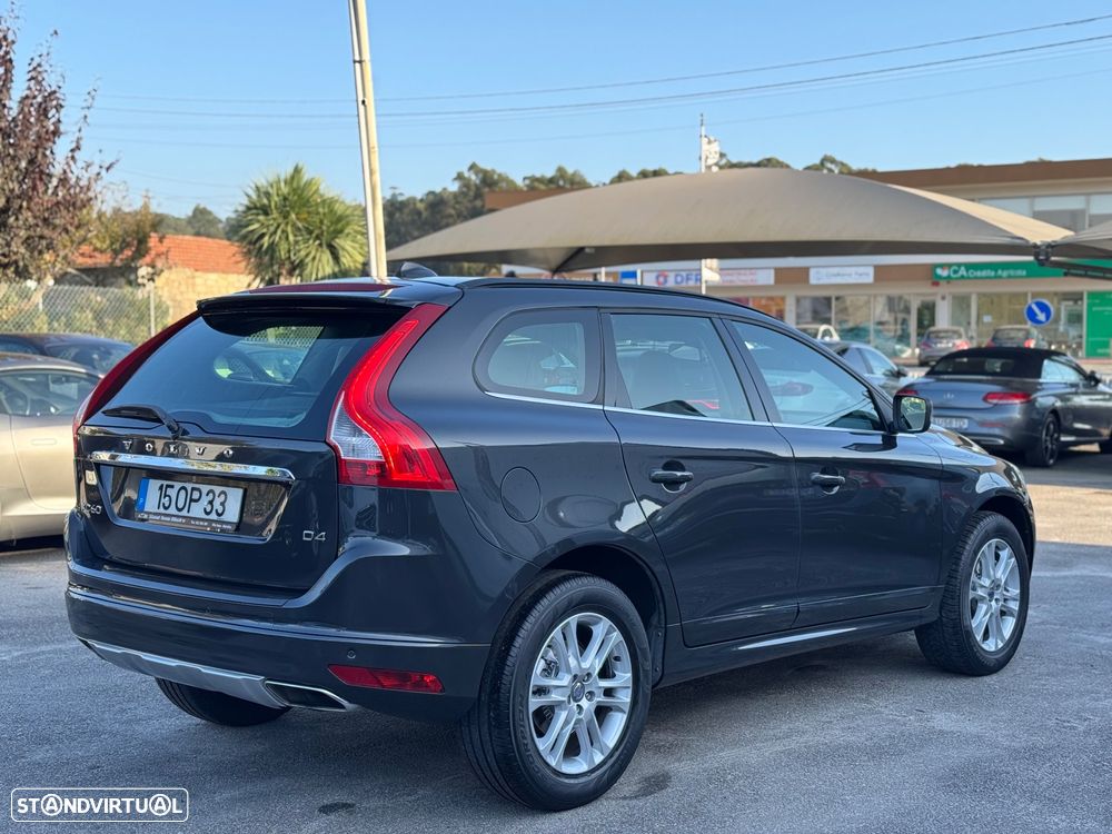 Volvo XC 60 2.0 D4 Momentum Geartronic - 5