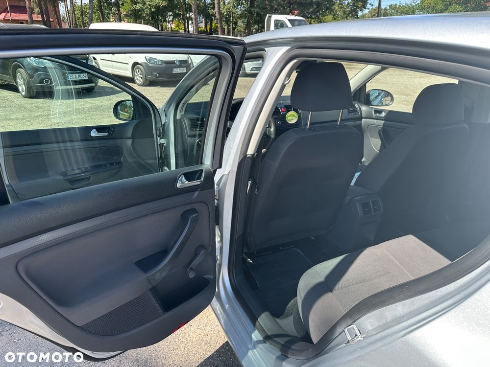 Volkswagen Golf 1.9 TDI DPF Trendline - 19