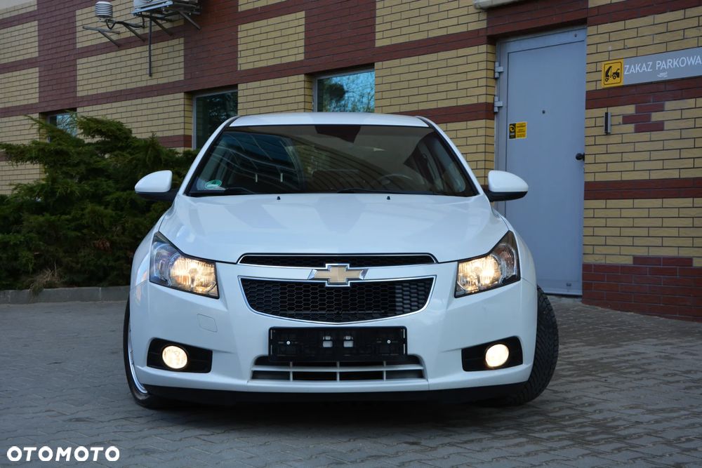 Chevrolet Cruze - 23