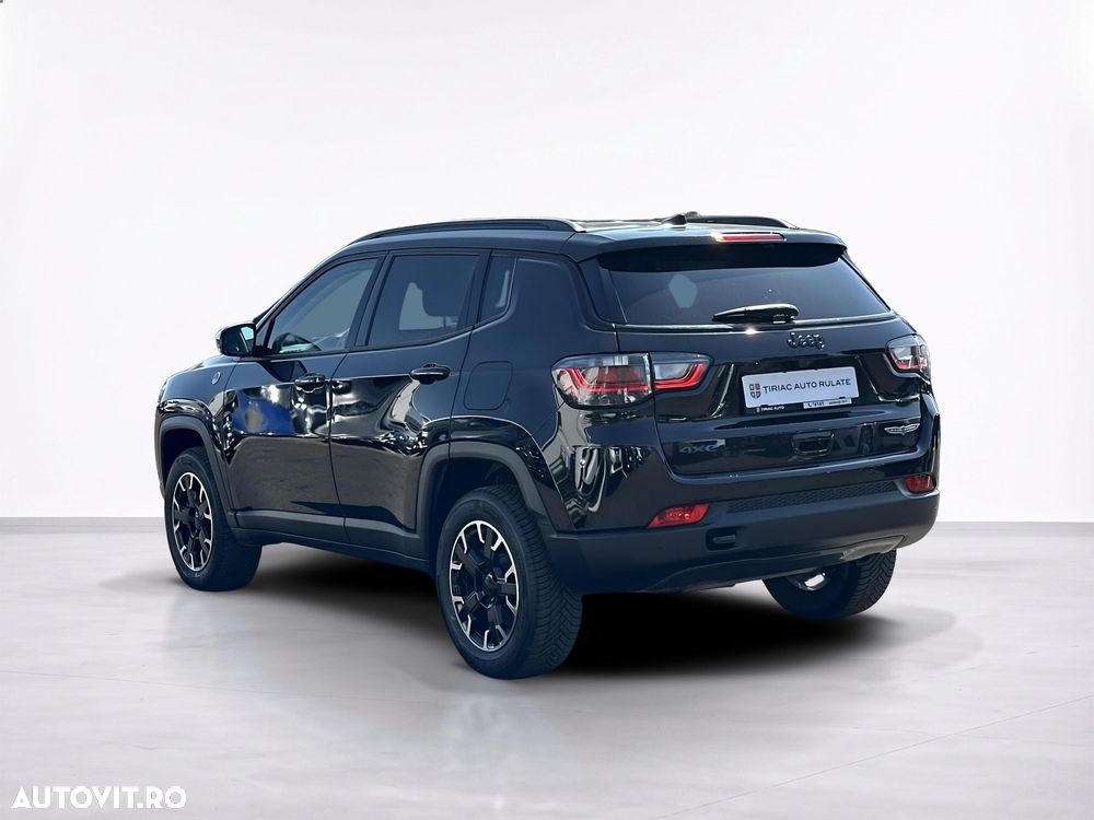 Jeep Compass - 4
