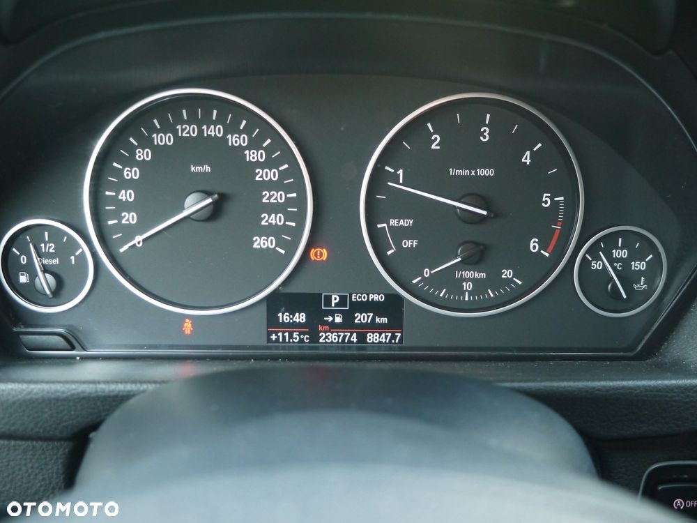 BMW Seria 3 320d Touring Efficient Dynamics Edition - 23