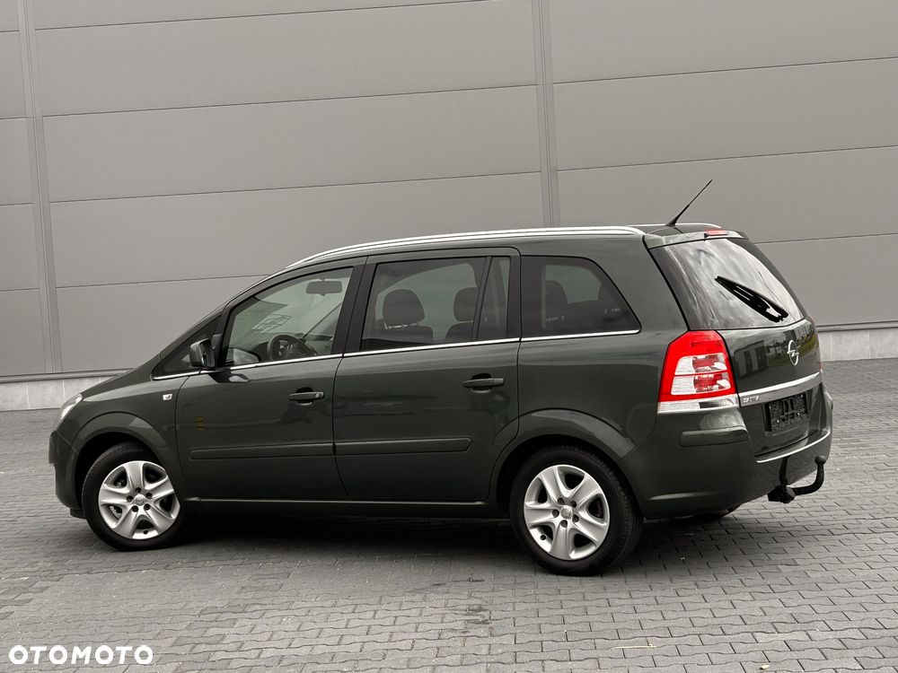 Opel Zafira 1.8 Cosmo - 16
