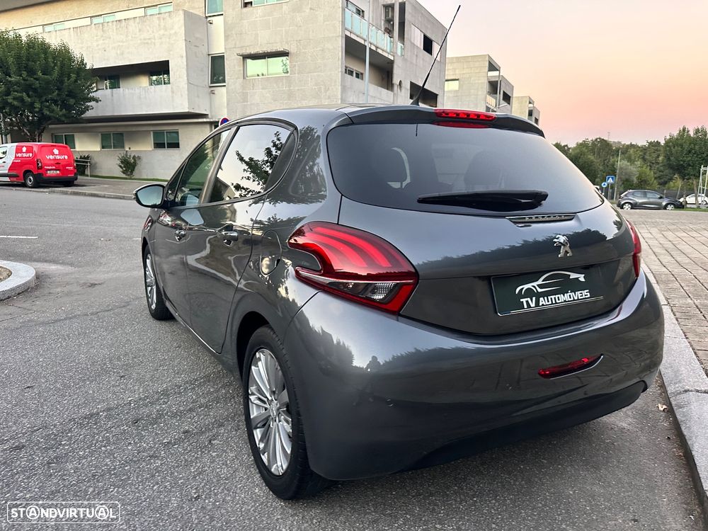 Peugeot 208 1.6 BlueHDi Style - 10