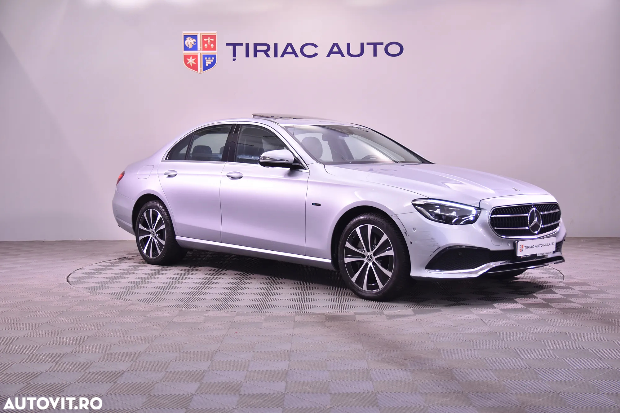 Mercedes-Benz E 300 de Aut. - 7