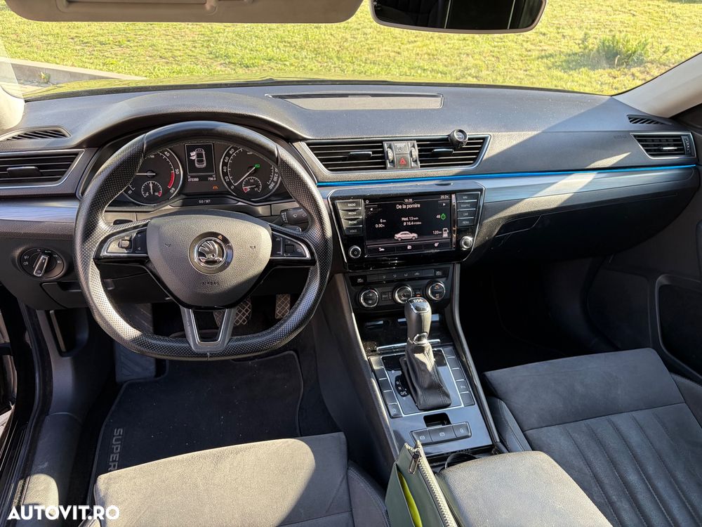 Skoda Superb 2.0 TDI DSG Ambition - 11