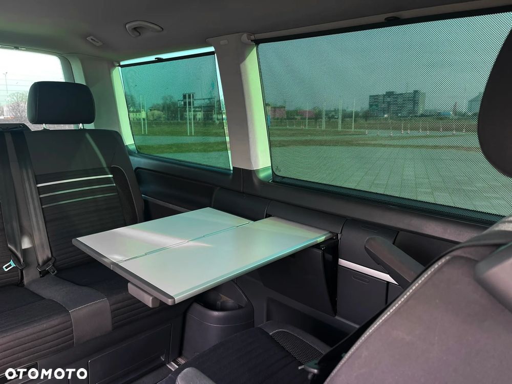 Volkswagen Multivan - 13
