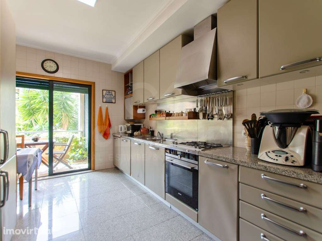 T2+1 no Luxuoso condomínio Villa Restelo - Grande imagem: 3/33