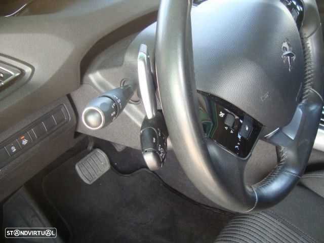 Peugeot 308 SW 1.5 BlueHDi Allure EAT6 - 21