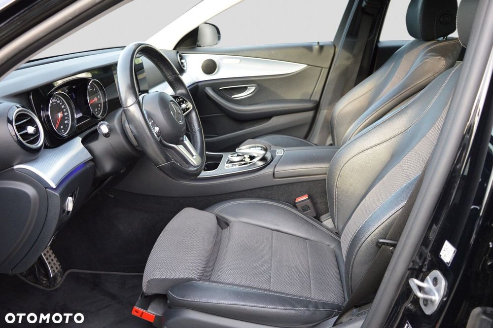 Mercedes-Benz Klasa E 220 d 4-Matic Business Edition 9G-TRONIC - 12