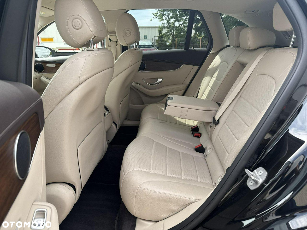 Mercedes-Benz GLC - 15
