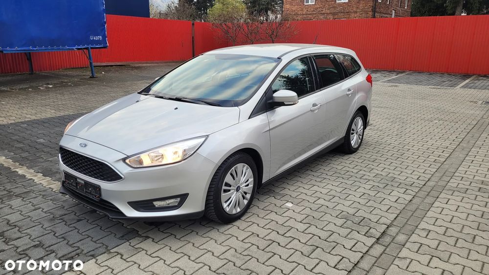 Ford Focus 1.5 TDCi SYNC Edition - 11