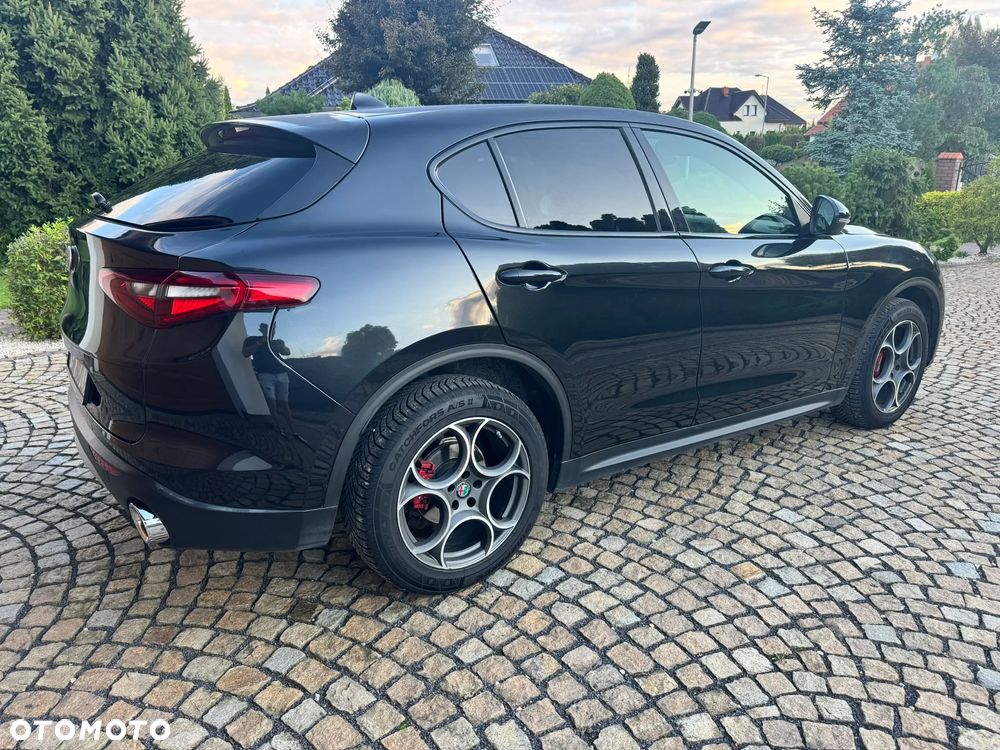 Alfa Romeo Stelvio - 21