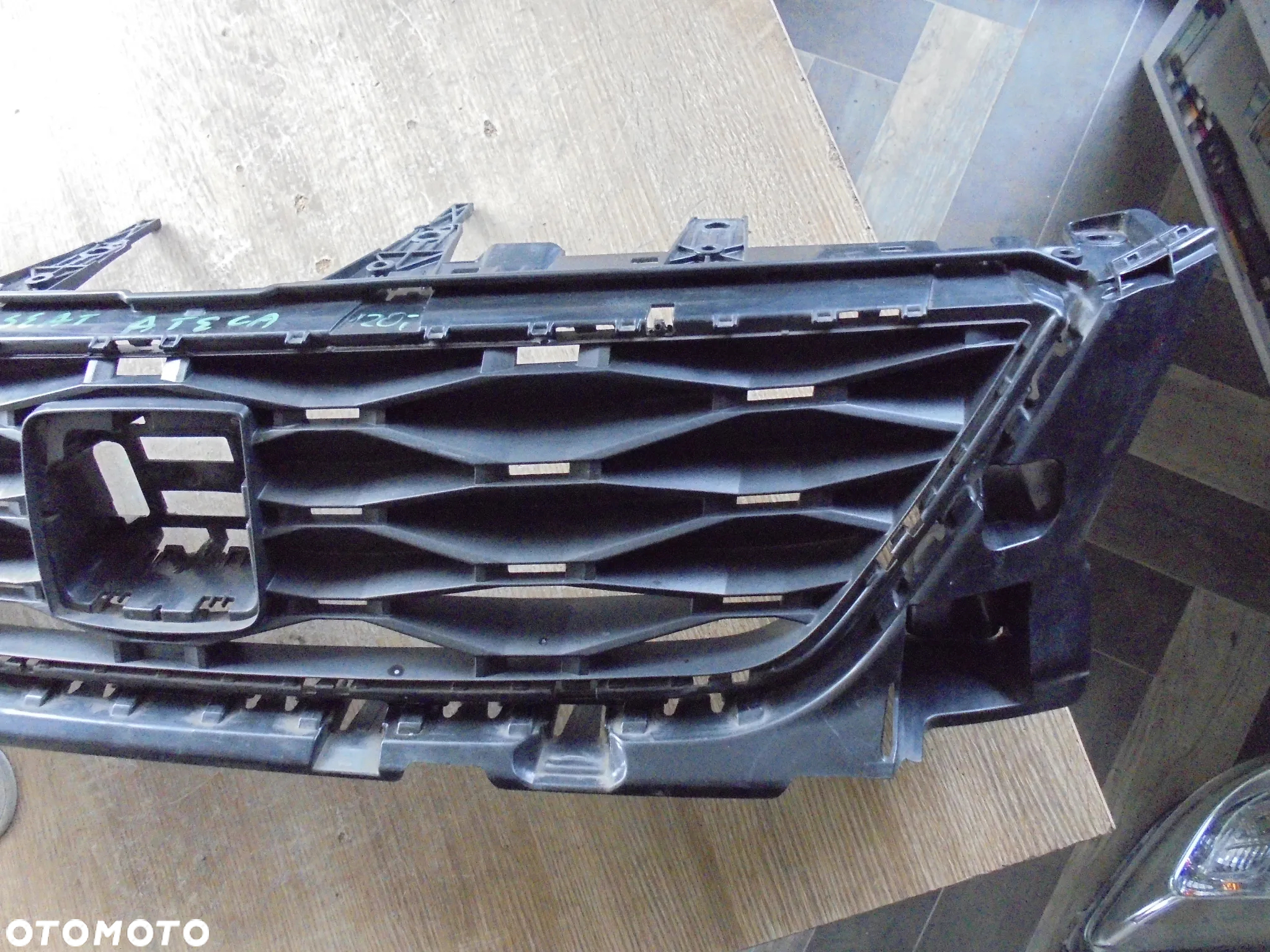 SEAT ATECA GRILL ATRAPA - 3