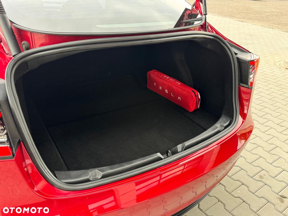 Tesla Model 3 - 13