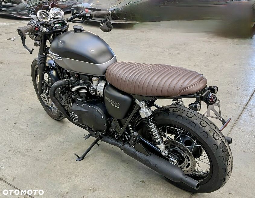 Triumph Bonneville - 5
