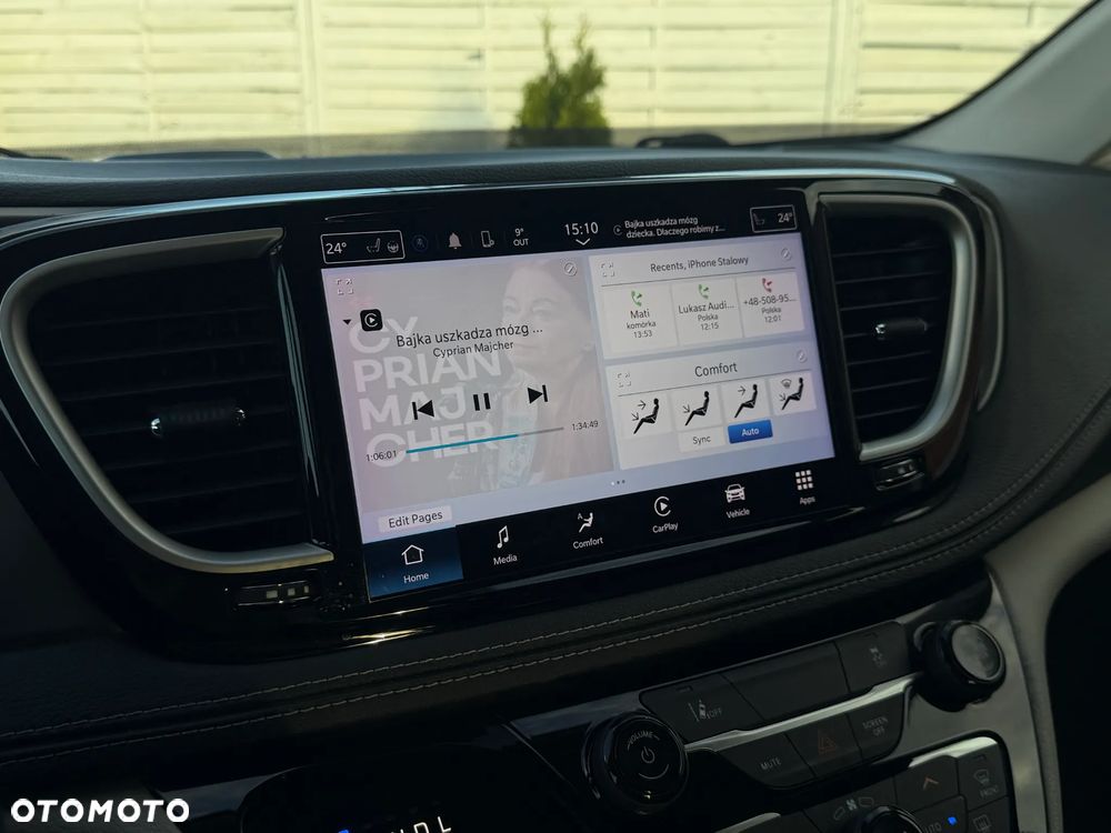 Chrysler Pacifica - 16