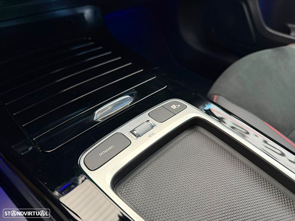 Mercedes-Benz A 250 e AMG Line - 13
