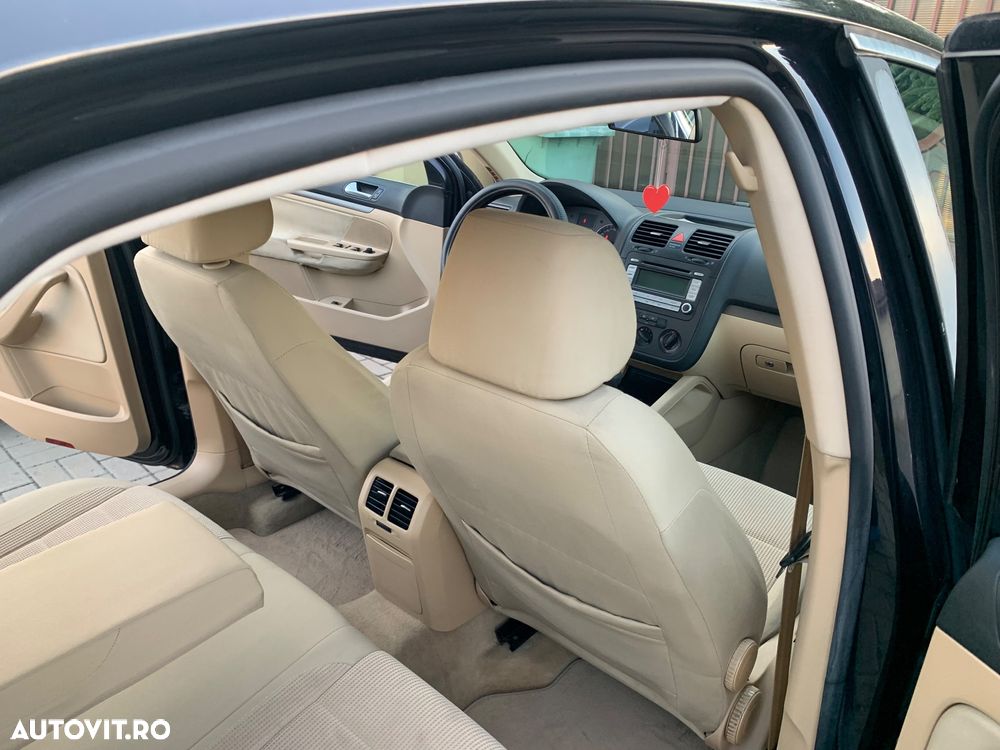 Volkswagen Jetta - 5