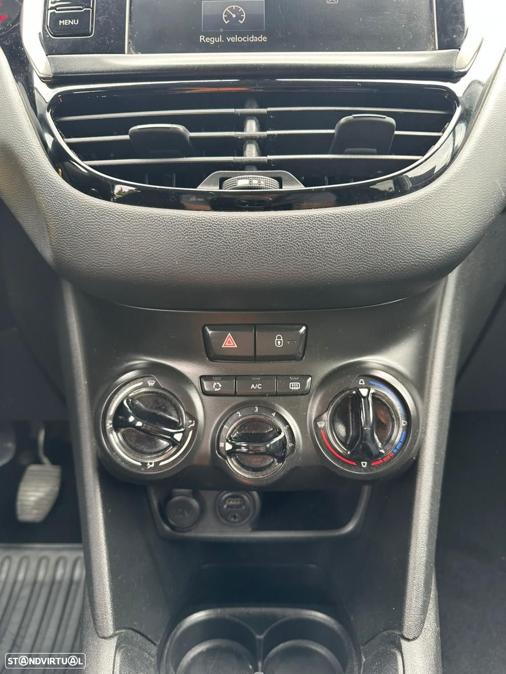Peugeot 208 1.4 HDi SE Style - 7