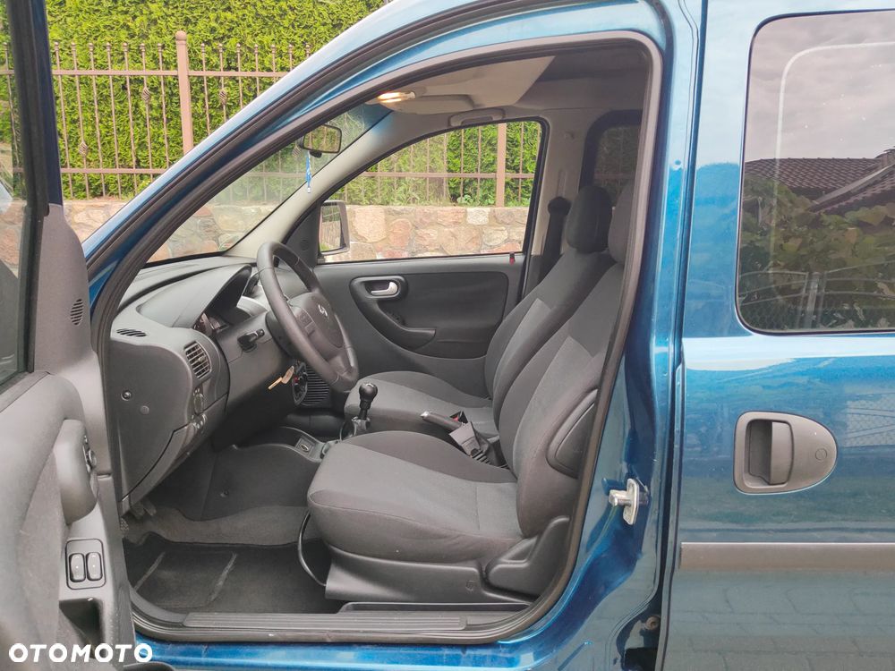 Opel Combo Tour Color Edition - 15