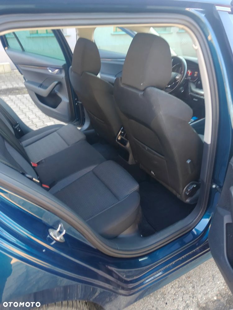 Skoda Octavia 2.0 TDI Sportline DSG - 11