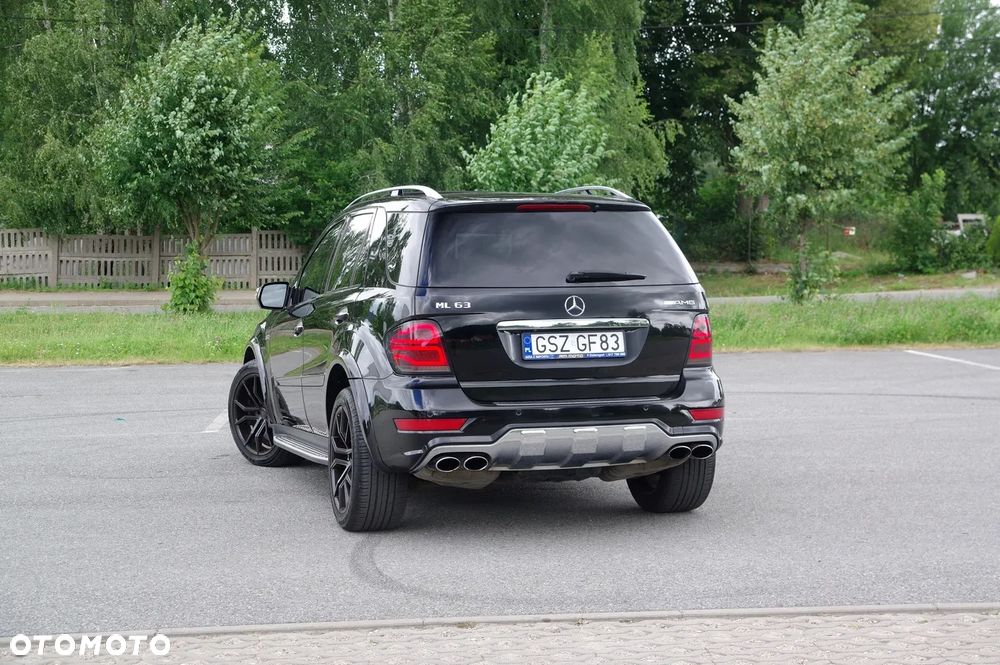 Mercedes-Benz ML 63 AMG 4Matic 7G-TRONIC 10th Anniversary - 13