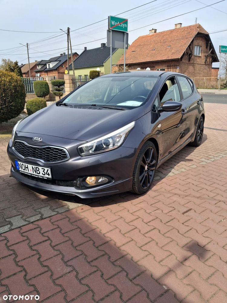 Kia Ceed - 4