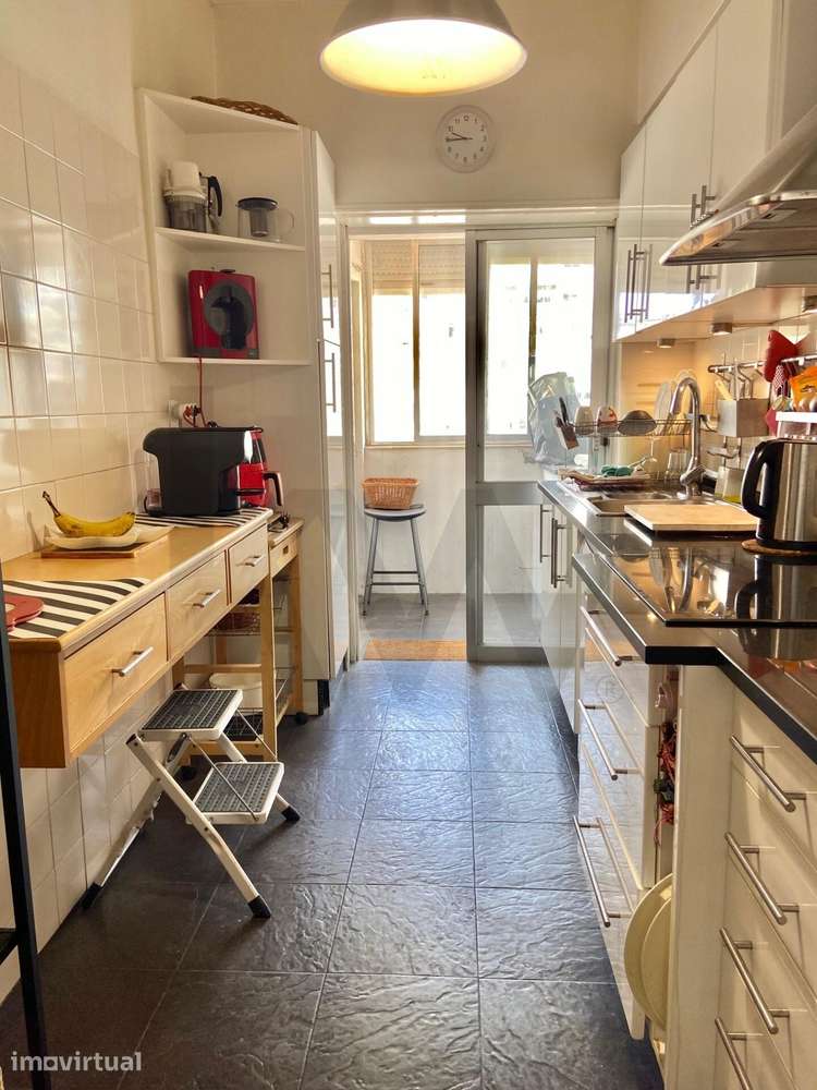 T4 com garagem, Metro Quinta das Conchas - Grande imagem: 2/25