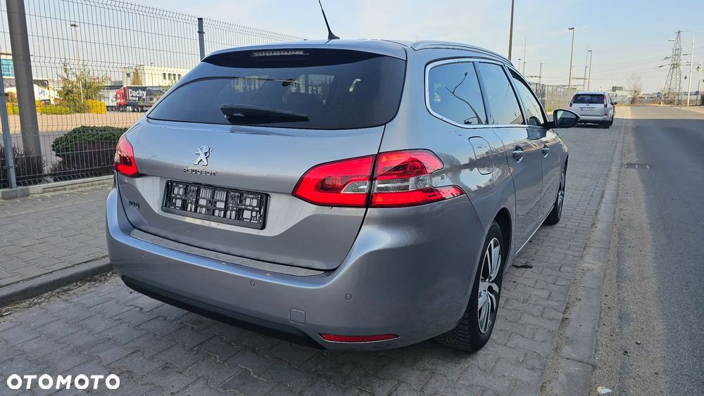 Peugeot 308 1.5 BlueHDi Allure Pack S&S EAT8 - 14