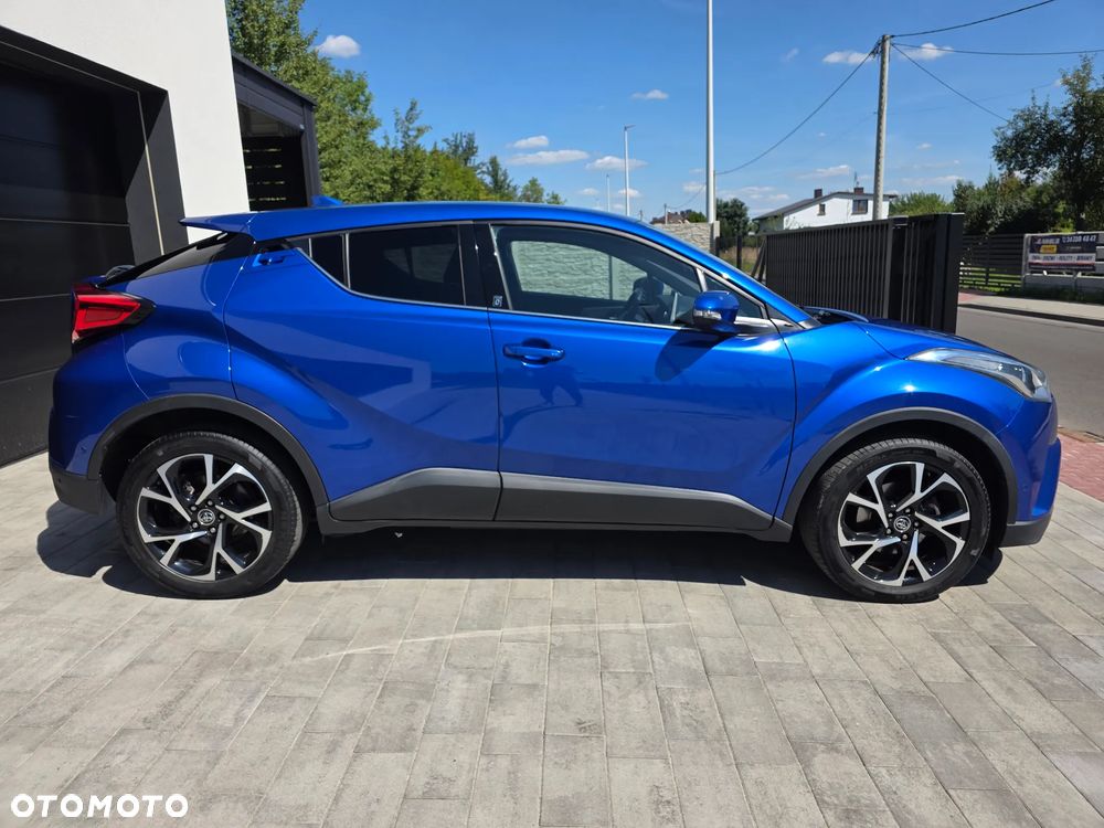 Toyota C-HR 1.2 Turbo Team Deutschland - 12