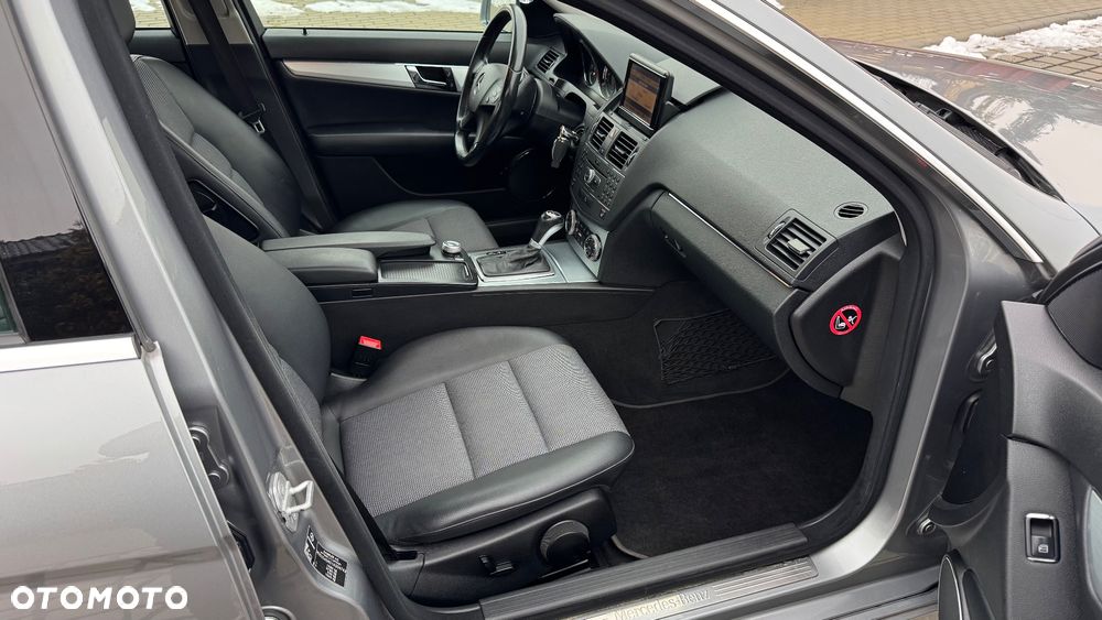 Mercedes-Benz Klasa C 180 Kompressor Automatik Avantgarde - 28