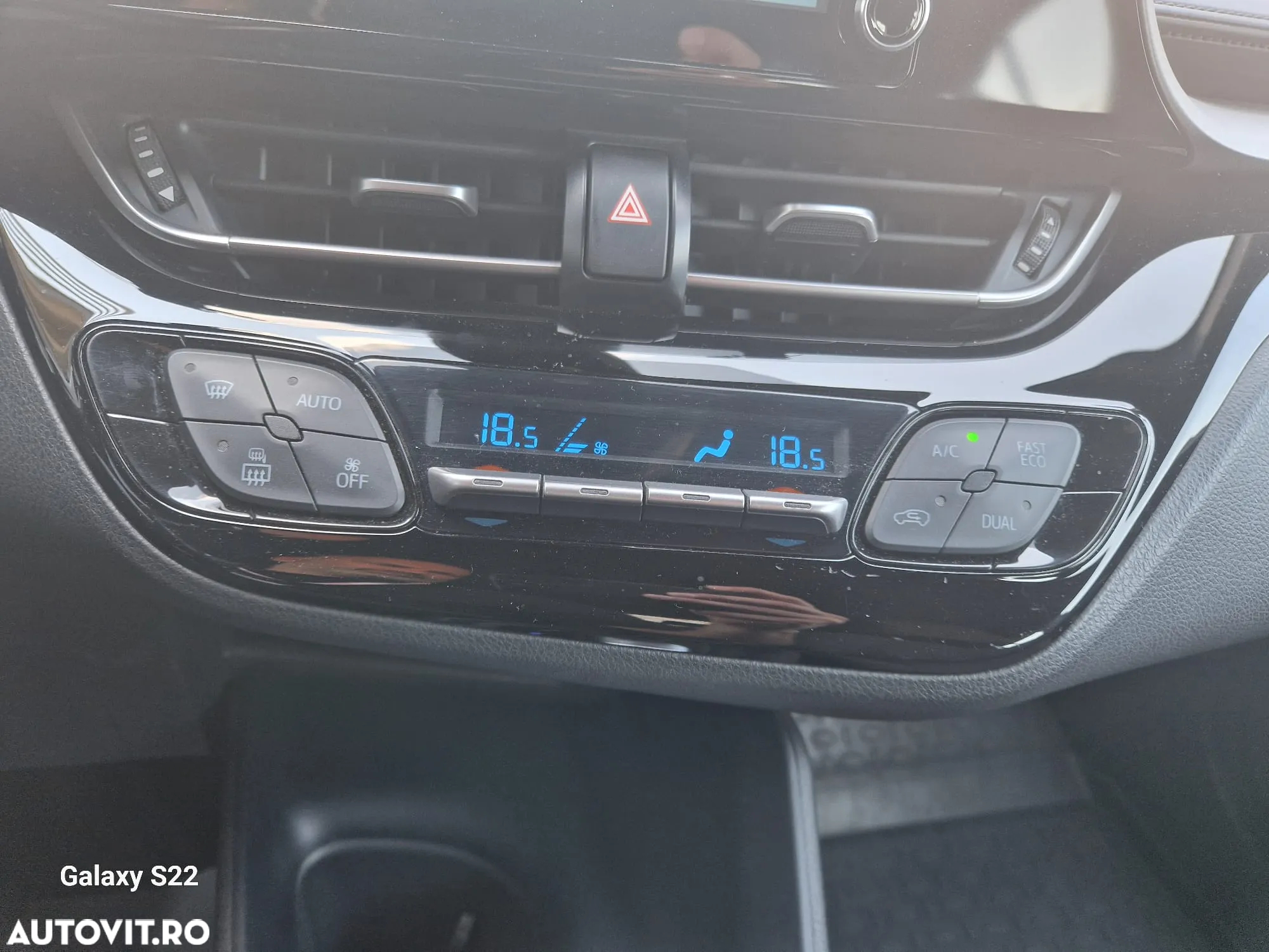 Toyota C-HR 1.8 HSD 4x2 CVT C-enter - 17