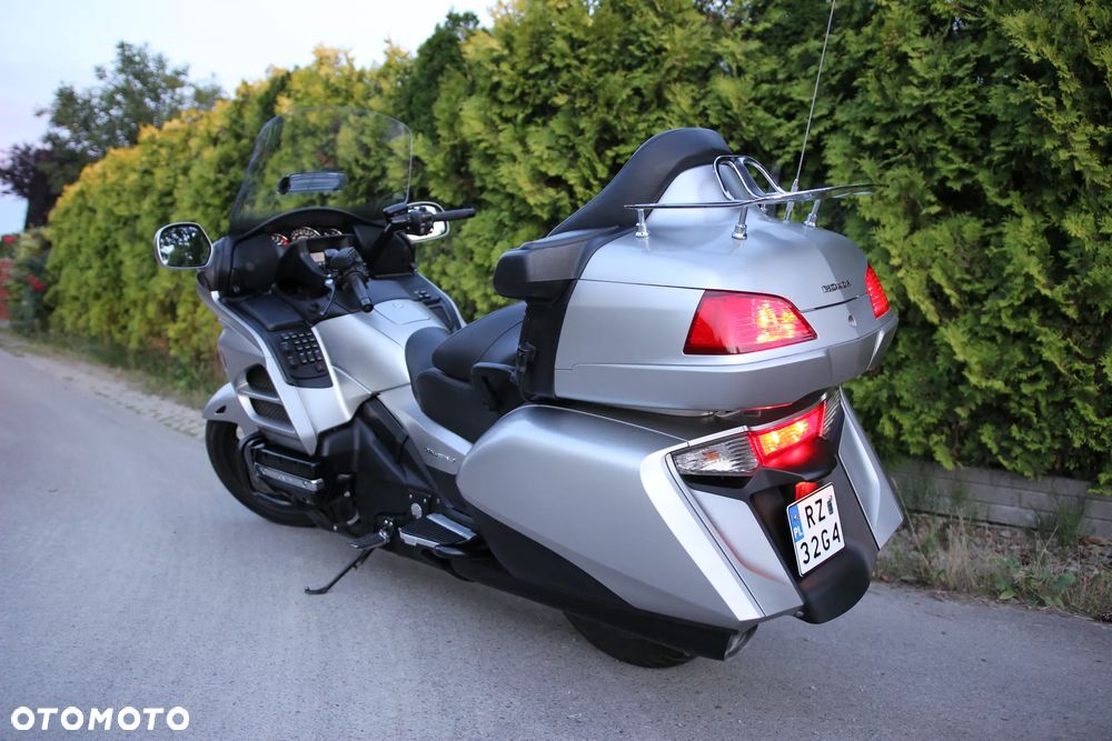 Honda GL - 11
