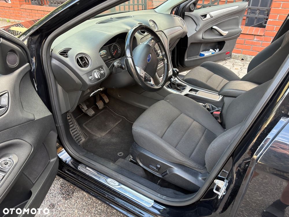 Ford Mondeo 2.0 TDCi Titanium - 4