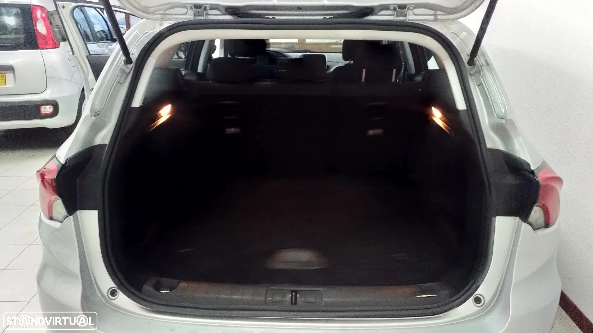 Fiat Tipo Station Wagon 1.3 M-Jet Lounge J17 - 11