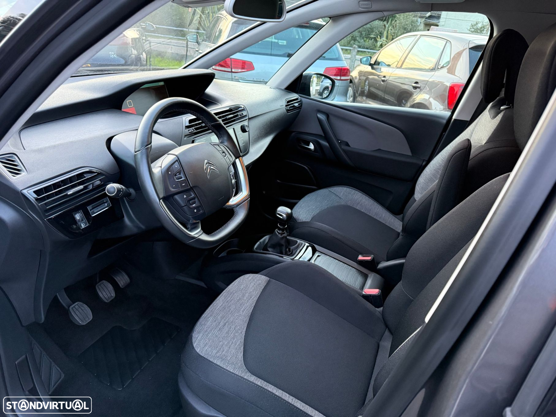 Citroën C4 Grand Picasso - 11