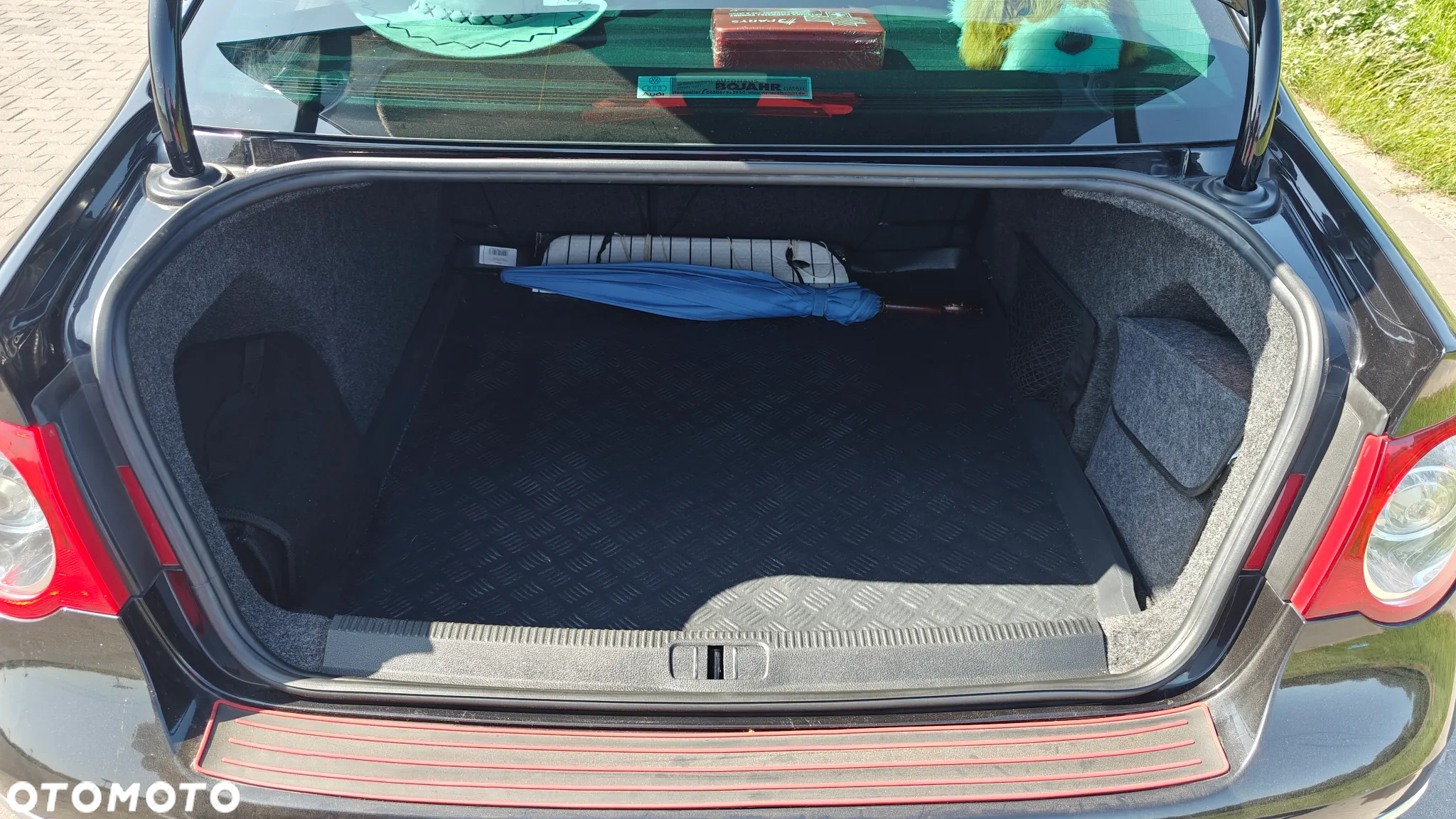 Volkswagen Passat 2.0 TDI DPF Trendline - 18