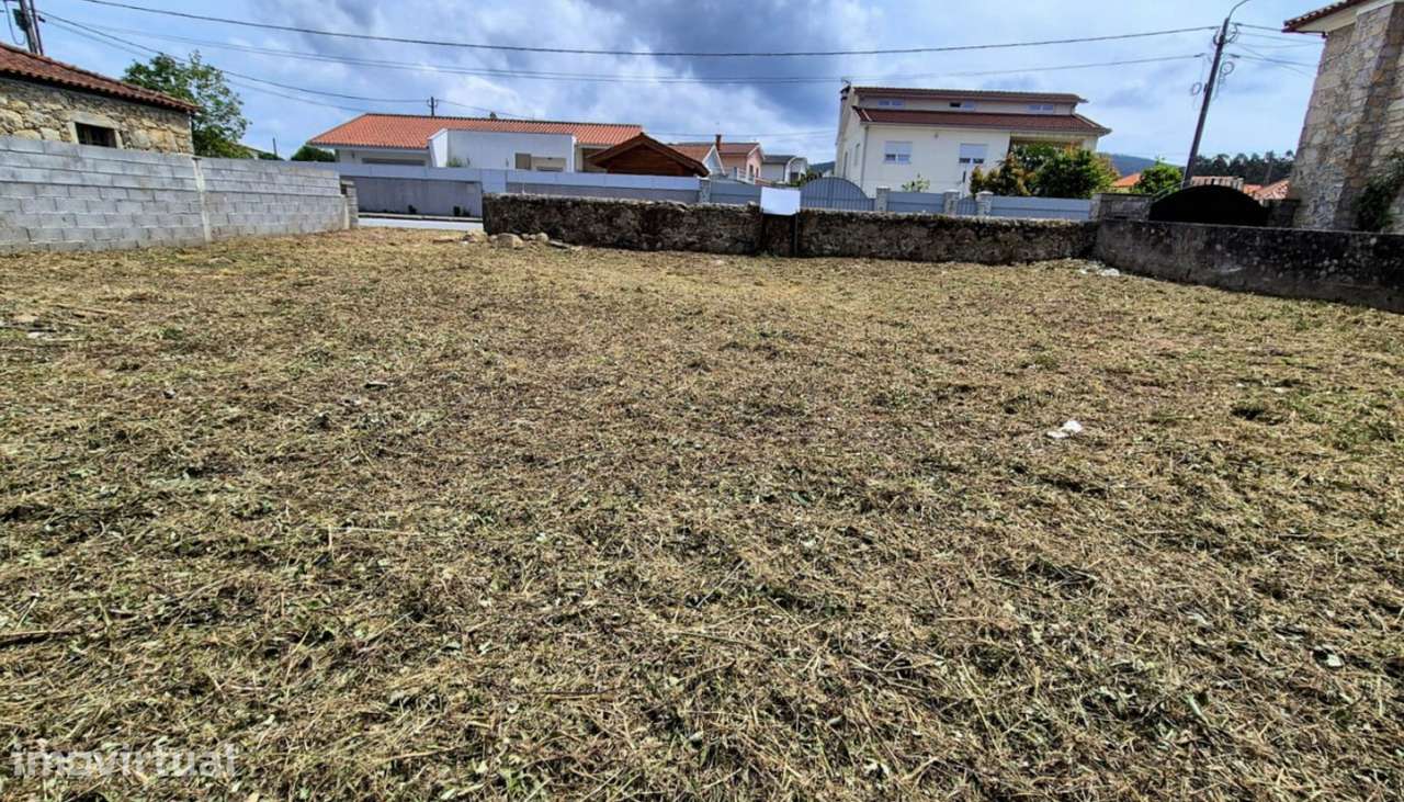 Venda de terreno para construção com 387m², Barroselas, Viana do Ca - Grande imagem: 2/30