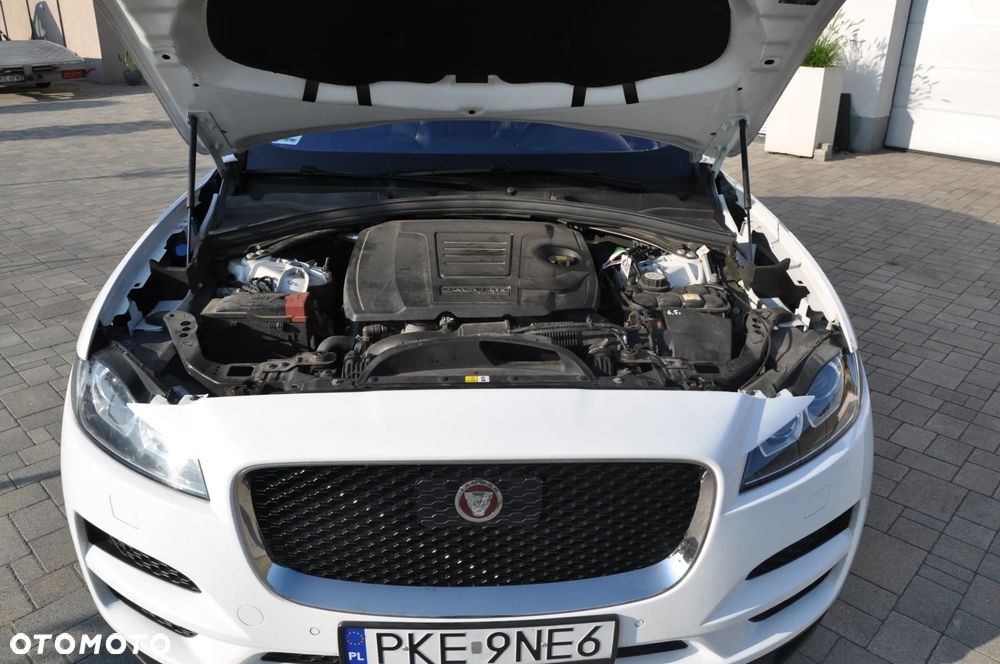 Jaguar F-Pace 2.0 i4P AWD R-Sport - 33