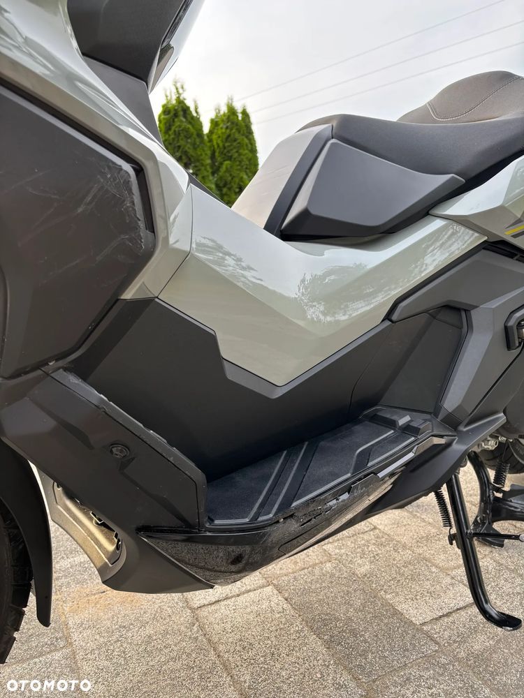 Honda ADV350 - 8