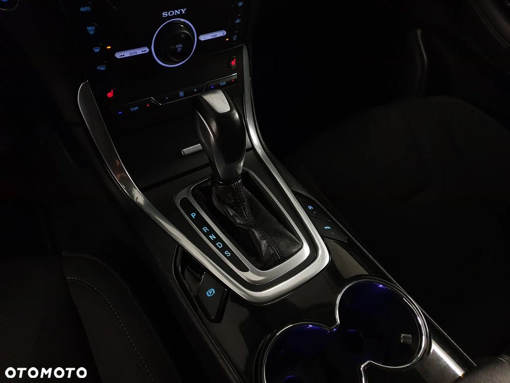 Ford S-Max 2.0 TDCi Titanium PowerShift - 33