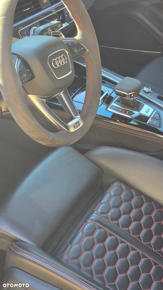 Audi RS4 Avant - 14